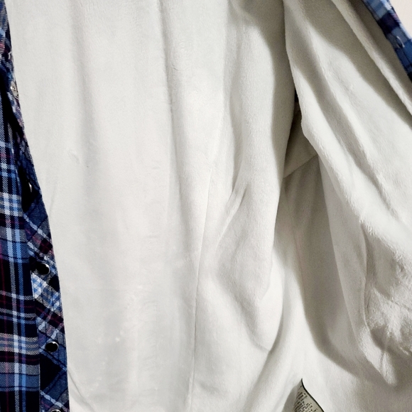 Lady Hathaway Plaid Button Down Flannel Sweater * - Picture 9 of 10